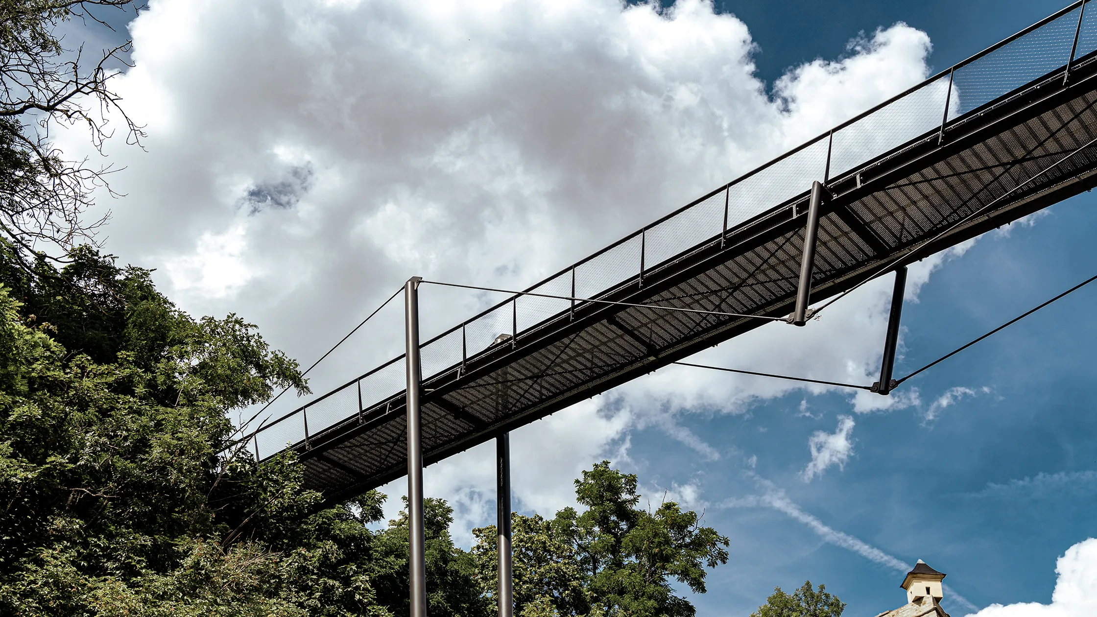 Referenz: Brückenbau Zentralheize Erfurt – Ansicht von seitlich unten